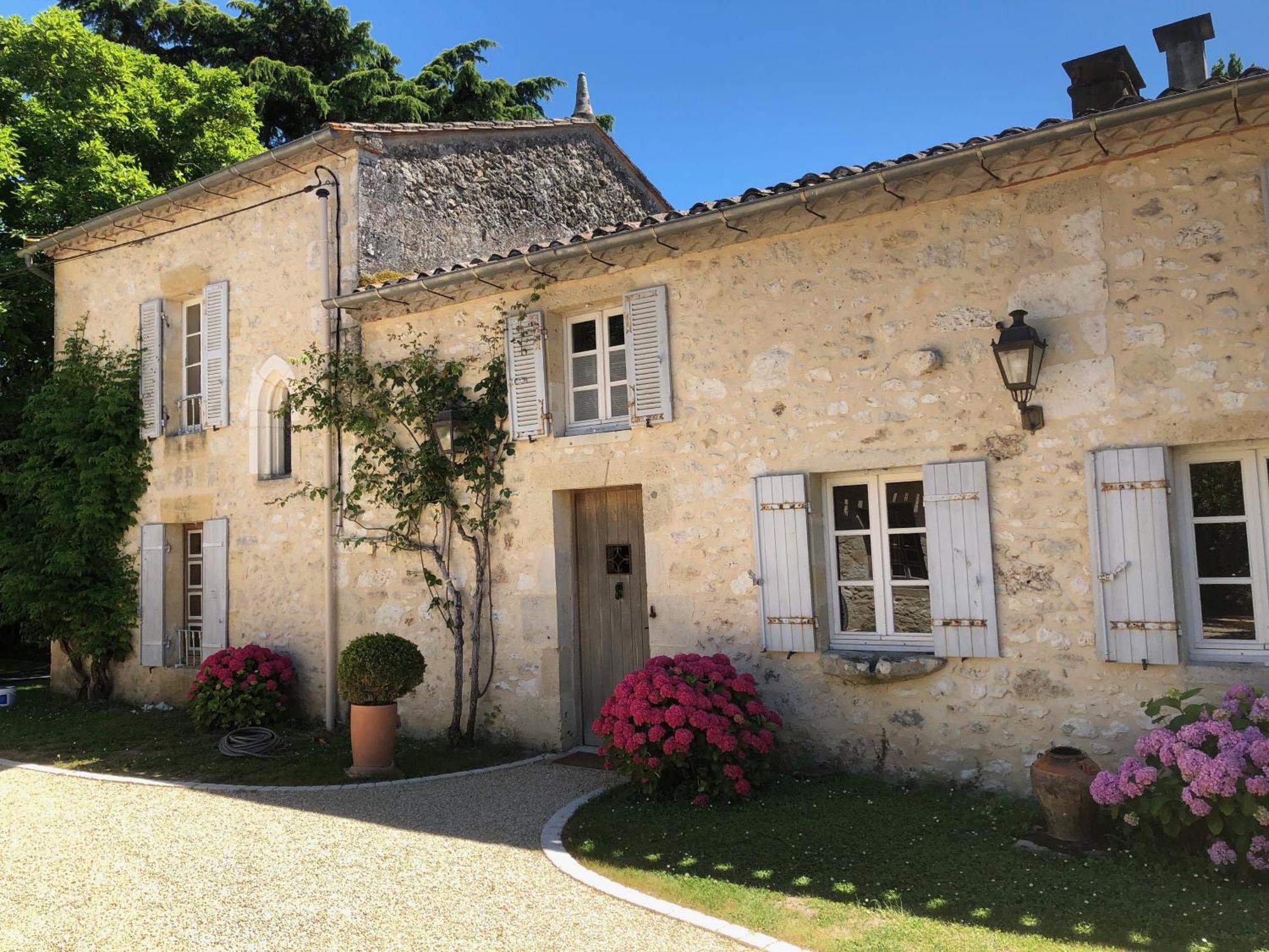 Domaine Des Monges Bed & Breakfast Saint-Seurin-de-Prats Dış mekan fotoğraf