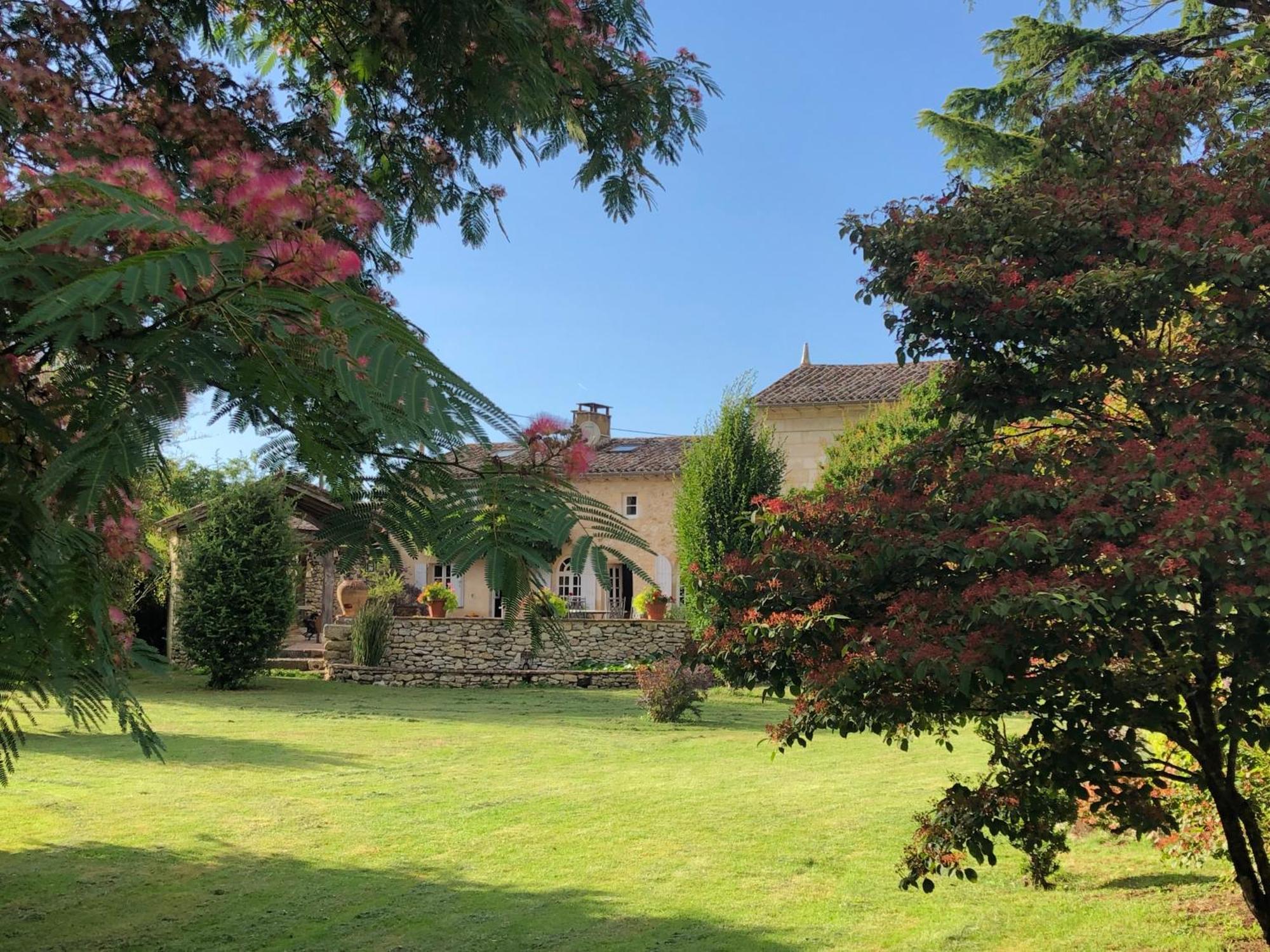 Domaine Des Monges Bed & Breakfast Saint-Seurin-de-Prats Dış mekan fotoğraf