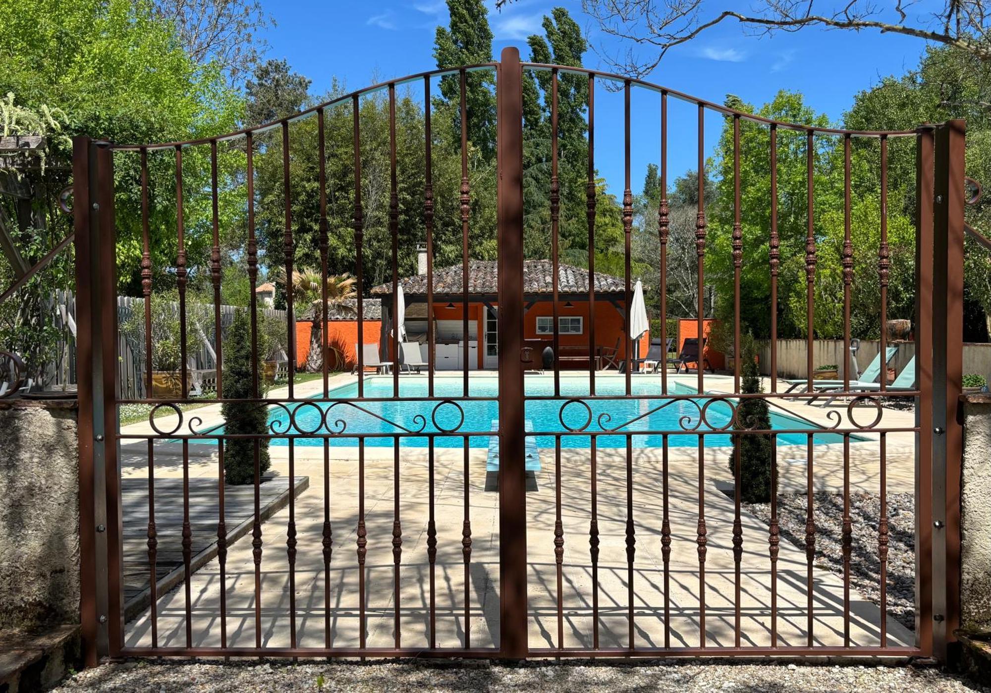 Domaine Des Monges Bed & Breakfast Saint-Seurin-de-Prats Dış mekan fotoğraf