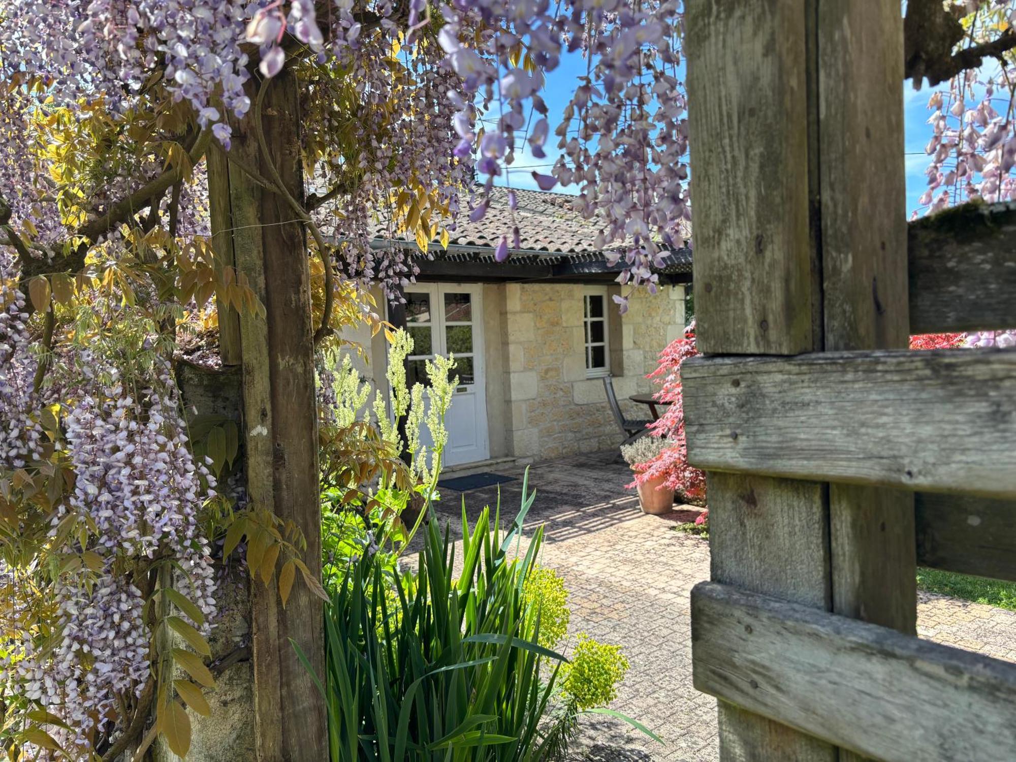 Domaine Des Monges Bed & Breakfast Saint-Seurin-de-Prats Dış mekan fotoğraf